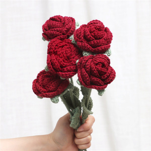 Ramo de flores artificiales falsas tejidas de simulación para decoración del hogar <span class=keywords><strong>hilo</strong></span> de lana eterno simulado flor tejida rosa roja vino - Product Image 2