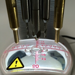 เครื่องเจาะแบบตั้งโต๊ะ Liangyou ขนาด 10 มม. สำหรับทำแว่นตา พร้อมไฟส่องใต้แท่น - Product Image 2