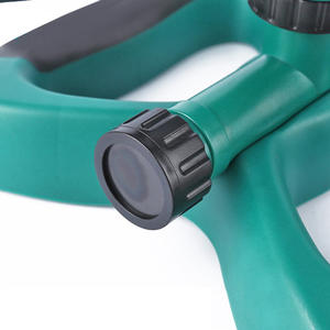 360 °   Arroseur rotatif à trident, arroseur automatique de pelouse et de jardin, pulvérisateur durable en plastique pour cour, potager, jardin, ferme - Product Image 2