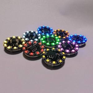 Lumière LED magnétique rotative 10 couleurs avec batterie CR1632 pour modèles, commande par interrupteur magnétique - Product Image 4