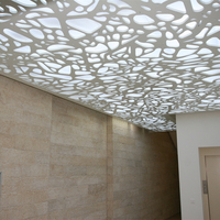 Panneau mural en aluminium découpé au laser Décoration de façade murale extérieure de style moderne pour hôtel de luxe d'Arabie