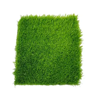 室内-室外绿草地毯，用于花园健身房和排球地板，更加充满活力和绿色的操场表面