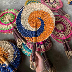 GREENCRAFT Éventail rustique tissé à la main en jonc de mer Cool Summer Party & Home Decor Vietnam Crafted - Product Image 4