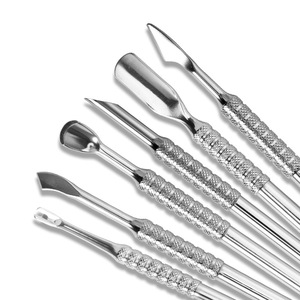 Ensemble de repousse-cuticules en acier inoxydable à double tête, outils de manucure professionnels pour usage en salon - Product Image 1