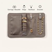 Pochette de voyage en cuir personnalisée pour bijoux, organiseur de voyage élégant pour femme, pochette à boucles d'oreilles, colliers, cadeau de mariage, étui à pendentifs
