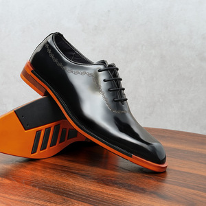 Chaussures de <span class=keywords><strong>mariage</strong></span> en cuir verni, chaussures de bureau pour hommes en cuir véritable verni, style britannique, chaussures habillées formelles pour jeunes hommes - Product Image 1