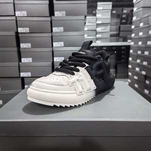 Chaussures pour hommes de luxe de créateur à <span class=keywords><strong>plateforme</strong></span> triangulaire inversée, chaussures de papa tendance de marque bicolores noir et blanc - Product Image 2