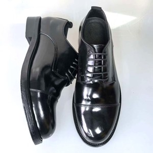 Suelas de zapatos hechas a mano para hombre con diseño retro Goodyear welt, zapatos de cuero personalizados de alta gama para hombre para atuendos formales de negocios. - Product Image 2