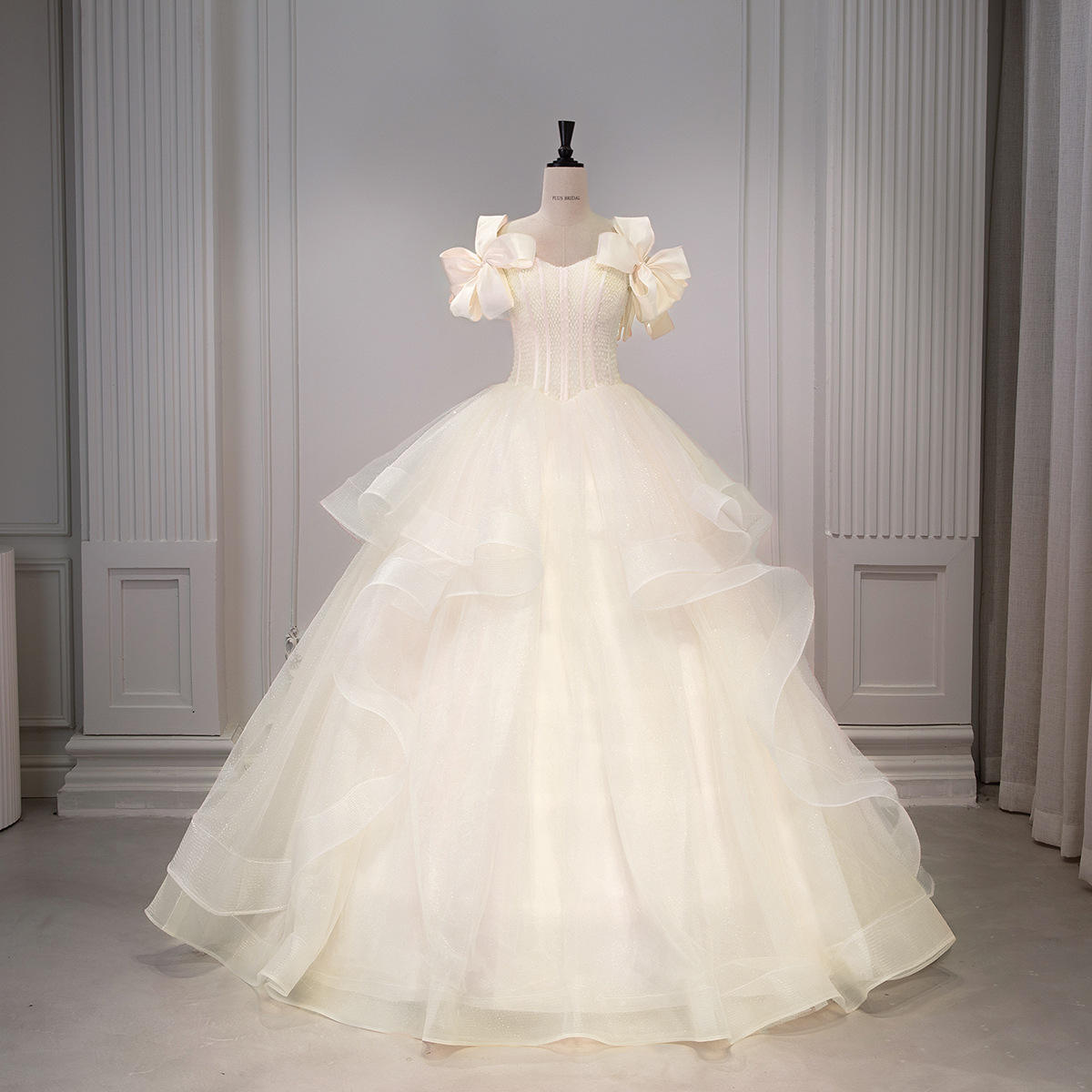 Color Champagne [include 5 bustier in acciaio staccabile]