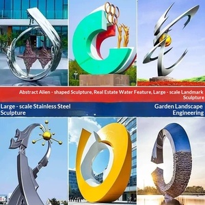 Escultura Moderna Personalizada de Acero Inoxidable con Acabado Espejo, Anillo Circular Iluminado, Ondas Lunares, Ciervo Metálico Hueco, Pabellón - Product Image 5