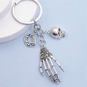 Accesorios <span class=keywords><strong>de</strong></span> Halloween esqueleto fantasma garra Horror llavero creativo mochila colgante accesorios llavero - Product Image 5
