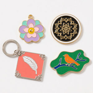 Rantai kunci logam pabrikan gantungan kunci putar khusus unta bundar 3D paduan seng gantungan kunci Enamel lembut logam kustom Anime cetak Uv - Product Image 1