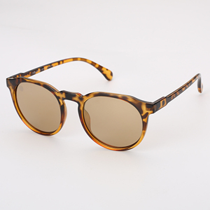 OEM 2025 moda mujer 100% UV400 lentes de protección marco redondo gafas de sol de plástico cualquier color Pantone disponible - Product Image 1