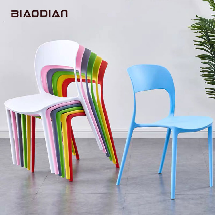 Оптовая продажа, мебель для дома и кухни, современные уличные штабелируемые полипропиленовые пластиковые обеденные стулья для кафе
