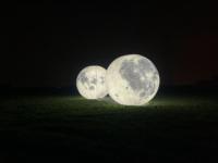 Lune gonflable réaliste avec surface lunaire et impression par transfert thermique pour la publicité et les expositions festives