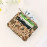 Pemegang kartu gabus kustom dengan penutup tombol lipat desain minimalis multifungsi Organizer massal OEM