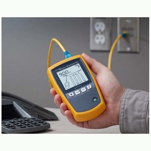 Analyseur de câbles Ethernet Fluke MicroScanner PoE avec écran 4,3 pouces et protection IP55 - Product Image 4