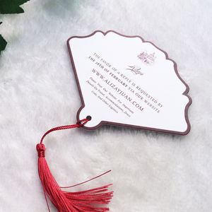 Tarjetas de Menú de Boda en Forma de Abanico Color Borgoña Vintage con Borla - Product Image 4