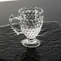 Europese retro diamantgeslepen geëmbosseerde transparante glazen mok met steelhandvat, loodvrij, voor thee, koffie, wijn, water, geschikt voor thuis en bar.