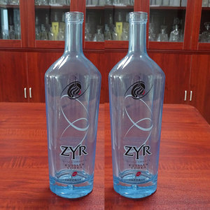Bouteilles de spiritueux en verre bleu russe 750 ml, bouchons en liège pour <span class=keywords><strong>vodka</strong></span> - Product Image 4