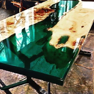 Mesa de Centro de Resina Epoxi con Borde Natural, Hecha a Mano, Madera Natural, Resina Verde, Muebles Modernos Personalizados - Product Image 2