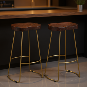 Tabourets de bar en noyer brun avec finition laiton, ensemble de meubles de bar modernes, lot de 2 - Product Image 2