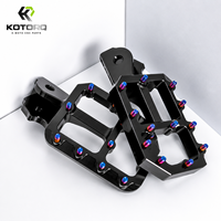 Repose-pieds CNC KOTORQ avec goupilles antidérapantes bleues brûlées – Amélioration des pédales E-Moto pour accessoires de moto électrique YOZMA IN10 – Pièces E-Moto