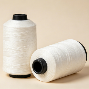 Hilo de Coser para Cierre de Bolsas de Alta Productividad, 100% Poliéster, Blanco Natural, Hilo Hilado de Fábrica - Product Image 1