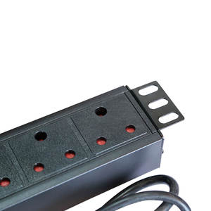 PDU de type Afrique du Sud à 6, 8 ou 12 ports pour armoire, avec protection contre les surcharges - Product Image 2