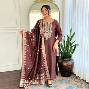 Conjunto de Kurta y Pantalón de Algodón Premium para Mujer con Dupatta de Jacquard |   Ropa Étnica India Completamente Cosida - Product Image 1