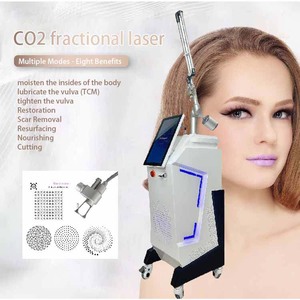 Nueva Máquina de Láser Fraccional de CO2 de 10600nm para Rejuvenecimiento Facial y Eliminación de Cicatrices y Pecas - Product Image 2