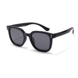 Gafas de Sol Polarizadas de Silicona TAC de Buena Calidad con Montura Cuadrada para Niños y Niñas, Modelo Rice Nail 2026 - Product Image 3