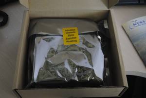 Q1251-60258空气增压系统 (APS) 包括用于<span class=keywords><strong>HP</strong></span> <span class=keywords><strong>DESIGNJET</strong></span> 5000 <span class=keywords><strong>5100</strong></span> 5500打印机的泵阀压力传感器外壳 - Product Image 3