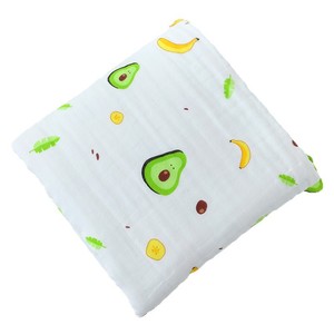 Serviette en gaze de coton pur à six couches 110x110cm, hypoallergénique, pour bébés et nourrissons - Product Image 2