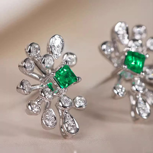 Orecchini a Perno con Design Geometrico, Eleganti Gioielli di Lusso per Donna, Ideali per Feste e Uso Quotidiano, Regalo Chic - Product Image 5