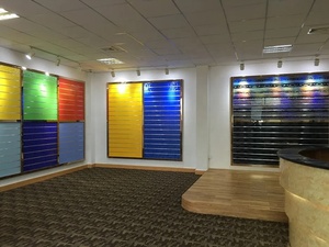 Giá rẻ cửa hàng bán lẻ sàn cửa hàng bằng gỗ hiển thị đứng <span class=keywords><strong>MDF</strong></span> slatwall Rack hiển thị hai mặt slatwall hiển thị với tủ - Product Image 6