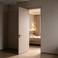Porte intérieure en bois massif avec âme en papier nid d'abeille, remplissage intégral, service de personnalisation du logo