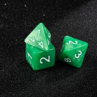 Ensemble de 7 dés polyédriques en acrylique marbré vert émeraude avec encre blanche pour jeux de société et jeux de table de collection