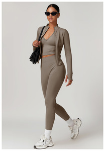 Set Sportivo Senza Cuciture da Donna: Canotta da Corsa, Leggings Modellanti e Giacca da Palestra, Completo Yoga 3 Pezzi - Product Image 5