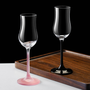 Taza <span class=keywords><strong>de</strong></span> <span class=keywords><strong>vidrio</strong></span> <span class=keywords><strong>de</strong></span> color degradado <span class=keywords><strong>de</strong></span> polvo <span class=keywords><strong>esmerilado</strong></span> para uso doméstico, <span class=keywords><strong>vidrio</strong></span> alto creativo para niñas, <span class=keywords><strong>vidrio</strong></span> mezclador artístico para bebidas frías Tipsy - Product Image 4