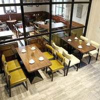 Ensemble de table et chaises de salle à manger de style commercial du milieu du siècle, chaises en cuir rétro avec structure métallique, pour salle à manger, café, restaurant