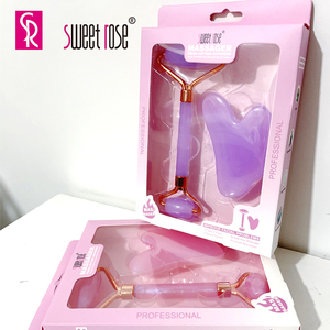 Ensemble de rouleaux de massage facial en quartz et <span class=keywords><strong>jade</strong></span> <span class=keywords><strong>Gua</strong></span> <span class=keywords><strong>Sha</strong></span>, marque privée Sweet Rose, vente en gros, anti-gonflement, lifting du visage, outils de massage corporel pour usage domestique - Product Image 2