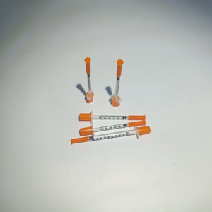 Jeringas de Insulina Veterinaria Personalizables, Jeringa de Insulina de 1 ml, Calibre 31 de 12 mm, Aguja Fina de 8 mm, Aguja de 1/2 Pulgada de 30 g - Product Image 3