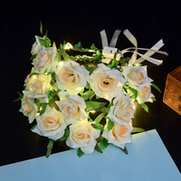 Couronne de fleurs LED pastel, 3 modes d'éclairage, taille unique, accessoire de tête bohème pour mariage, fête, événements nocturnes
