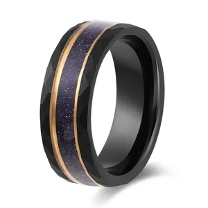 Poya Jewelry Gold Strip Sand Stone anello geometrico anello in tungsteno con intarsio placcato nero