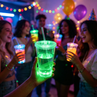 Gobelet lumineux LED 16oz à double paroi en plastique, avec couvercle et paille, réutilisable, à LED RGB clignotantes, pour fêtes, avec logo personnalisé pour bars et restaurants