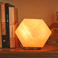 Lampe de table en sel de l'Himalaya sculptée à la main en diamant, toucher naturel, base en bois, pour décoration de Noël – Approvisionnement direct usine