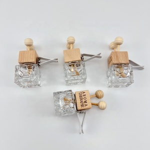 8ml di uscita dell'aria per auto bottiglia di aromaterapia creatività in legno profumo sfiato Clip bottiglia diffusore auto profumo universale decorazione bottiglia - Product Image 6