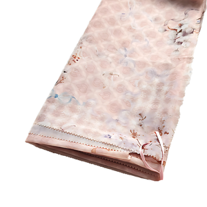 ชุด Reiko ผ้าพันคอฮิญาบผู้หญิงทำด้วยมือพิมพ์ดิจิตอลชุดเสื้อผ้าลำลองแขนสั้นสีชมพูระบายอากาศได้สำหรับฤดูใบไม้ผลิ - Product Image 1