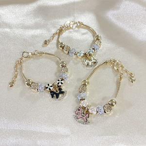 18 Karat vergoldeter Edelstahl Pferde anhänger <span class=keywords><strong>3</strong></span> Farben Frauen Charms Armbänder - Product Image 4